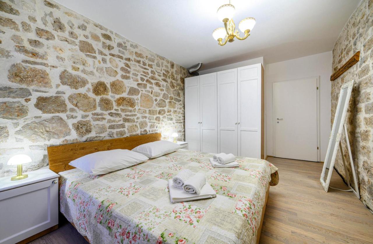 Apartments Festum Šibenik Eksteriør bilde